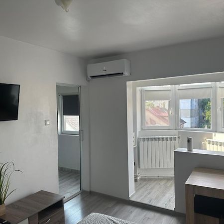 Garsoniera Zak Apartment ทูร์ดา ภายนอก รูปภาพ