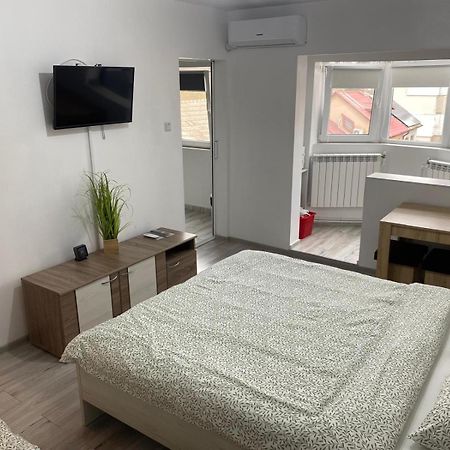 Garsoniera Zak Apartment ทูร์ดา ภายนอก รูปภาพ